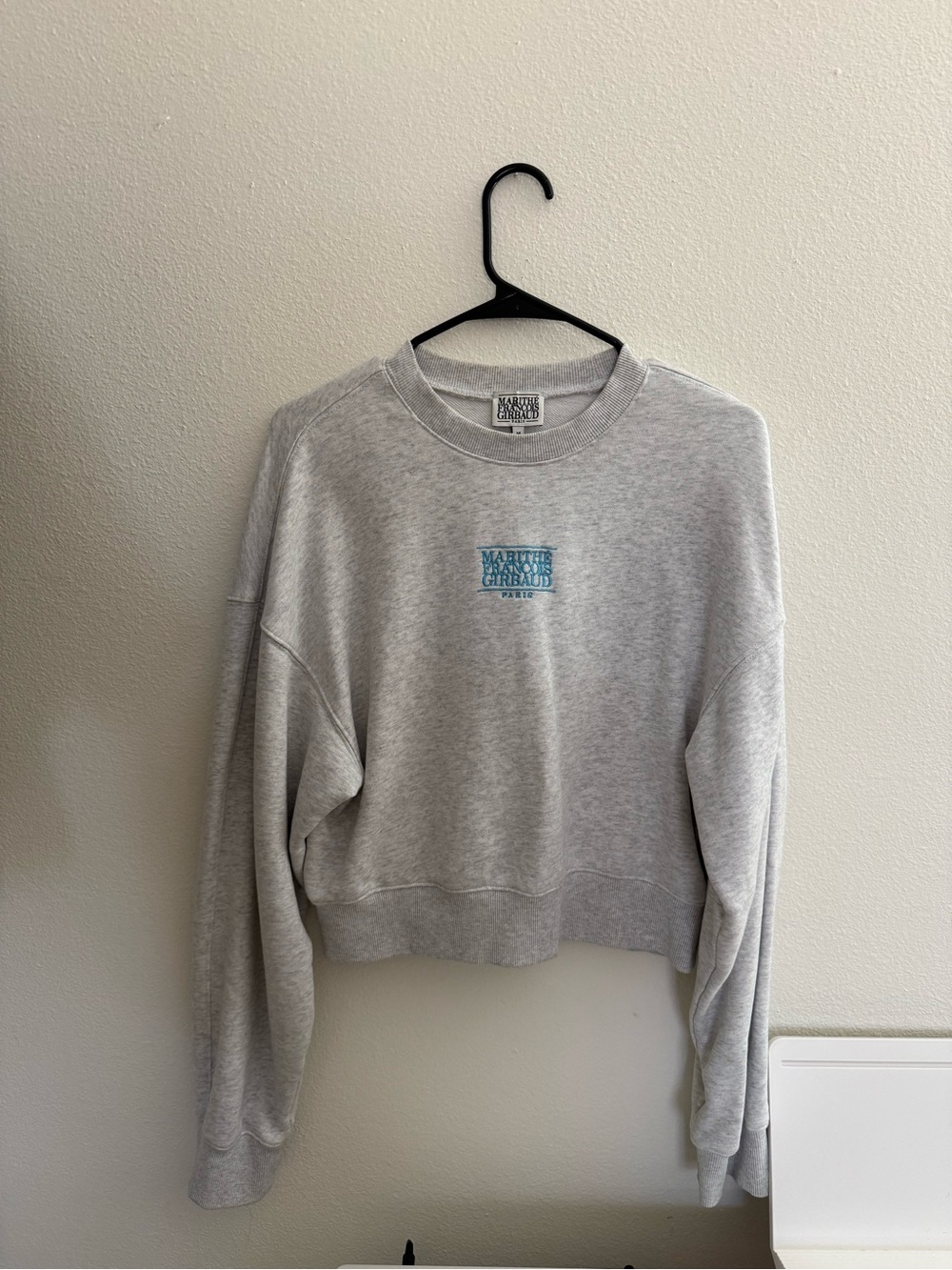 Marithe Francois Girbaud Light Gray Cropped Crewneck Sweatshirt with Blue Logo